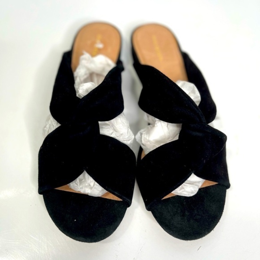 Halogen new flat sandals